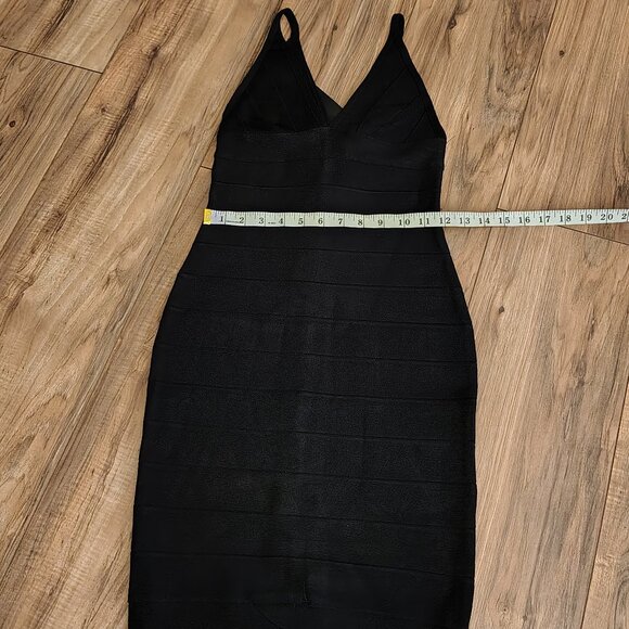 Rachael G. Stretch Black V-Neck Strappy Dress in Front and Back - Picture 11 of 12